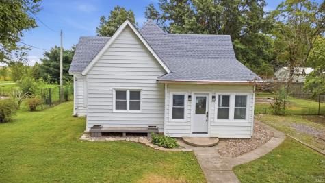 704 E Columbia Street Chalmers IN 47929