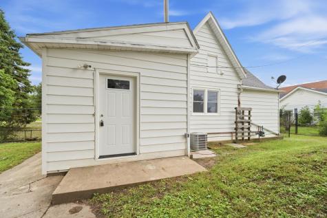 704 E Columbia Street Chalmers IN 47929