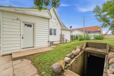 704 E Columbia Street Chalmers IN 47929