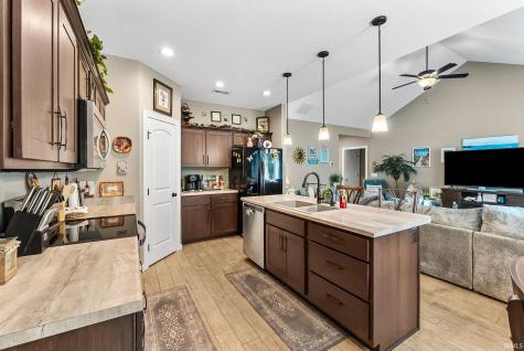 16811 Hatstick Court Fort Wayne IN 46845