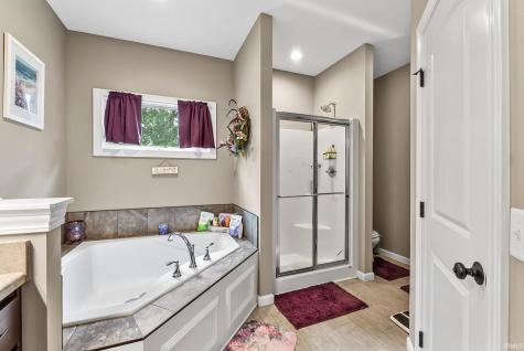 16811 Hatstick Court Fort Wayne IN 46845