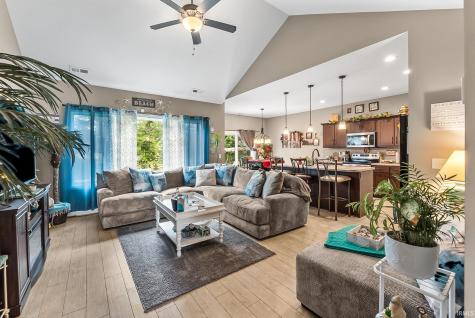 16811 Hatstick Court Fort Wayne IN 46845