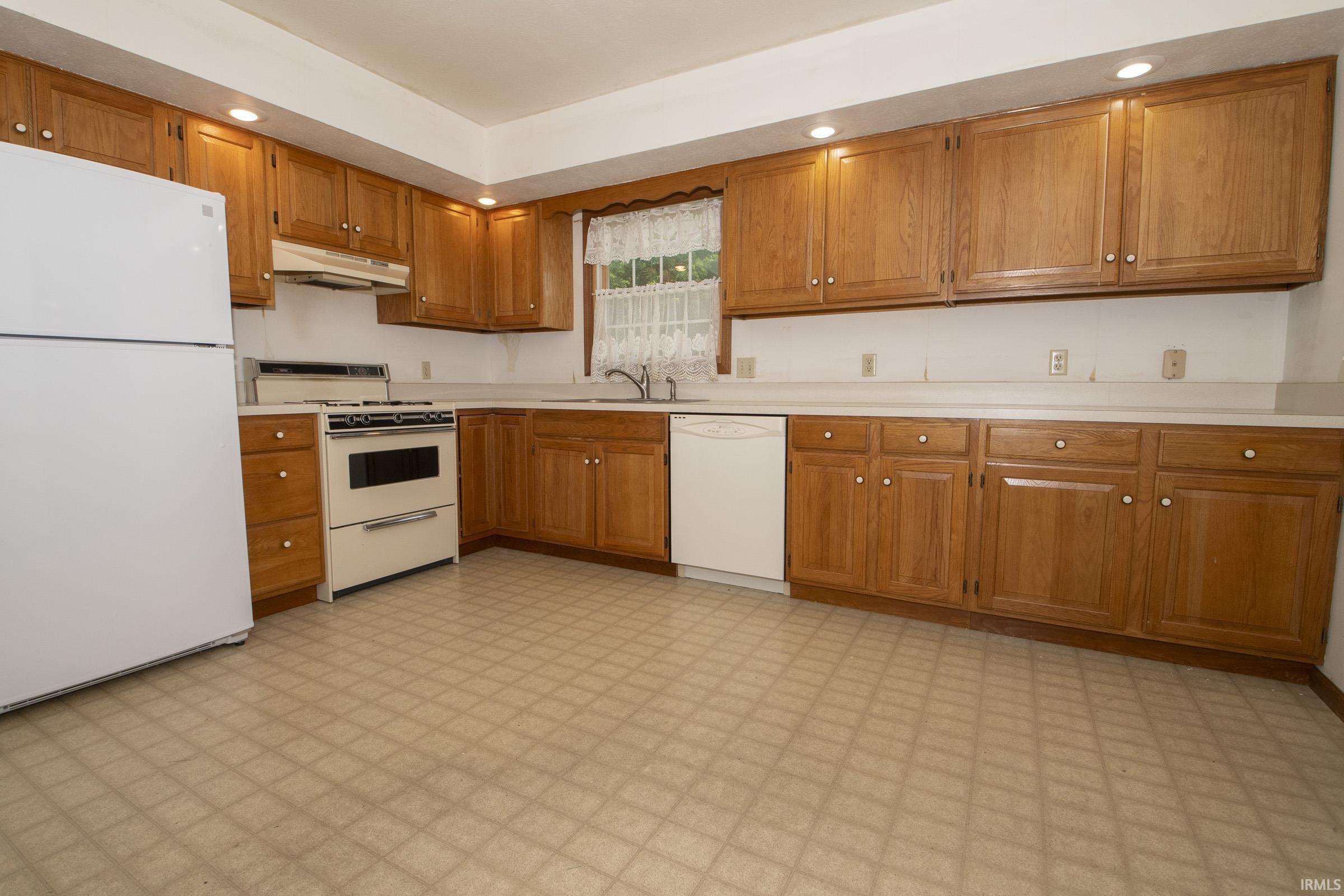 59322 Teaberry Court Elkhart IN 46517
