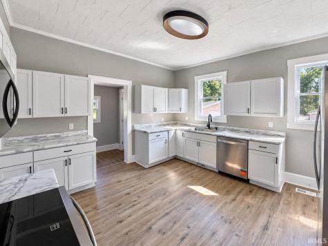 631 W 8th Street Mount Vernon IN 47620