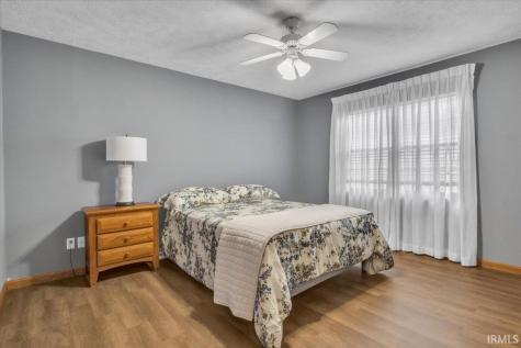 1524 Lark Lane Mount Vernon IN 47620