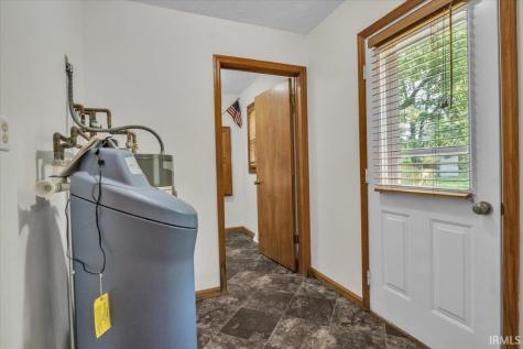 1524 Lark Lane Mount Vernon IN 47620