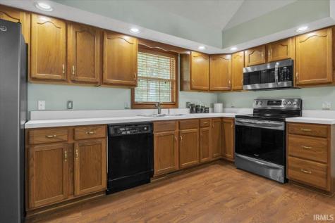 1524 Lark Lane Mount Vernon IN 47620