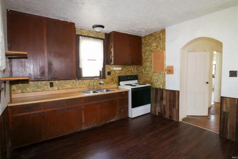 1008 W Elm Street Hartford City IN 47348