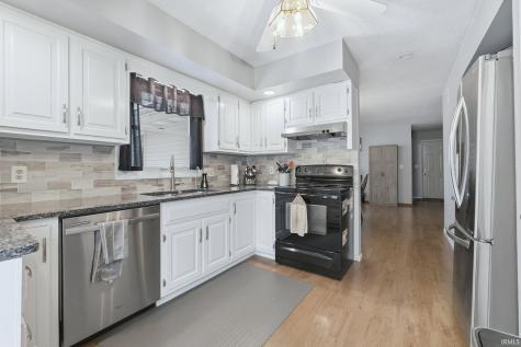 1588 Country Homes Drive Ligonier IN 46767