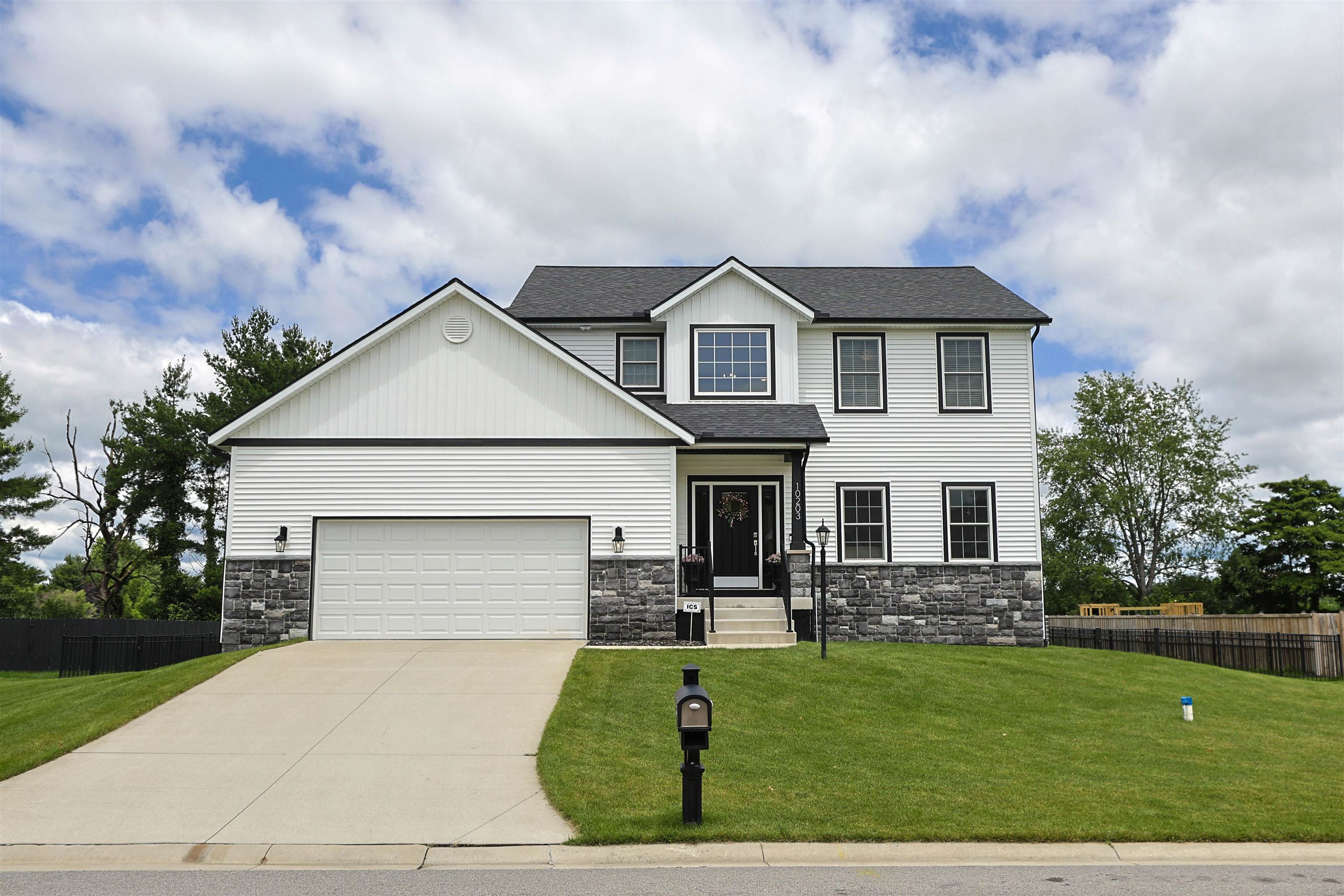 10203 Roszalka Court Granger IN 46530