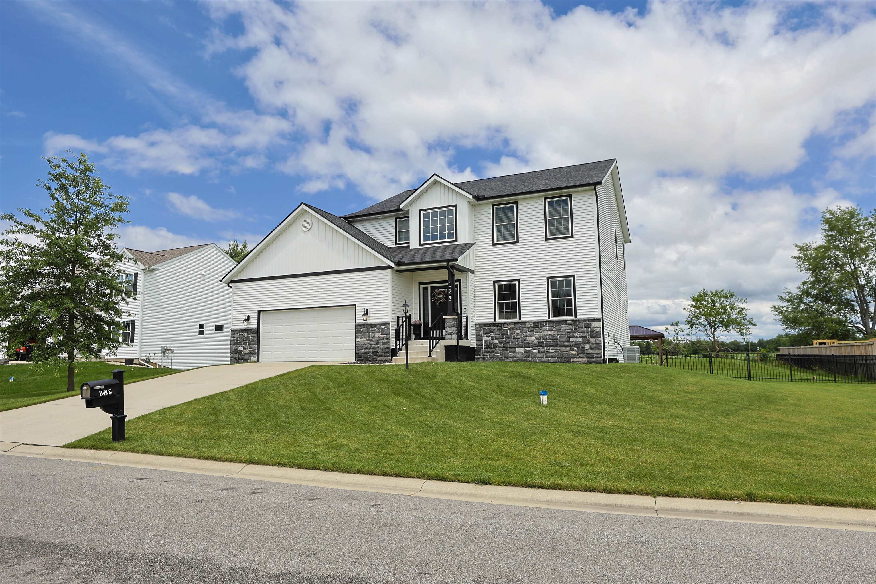 10203 Roszalka Court Granger IN 46530