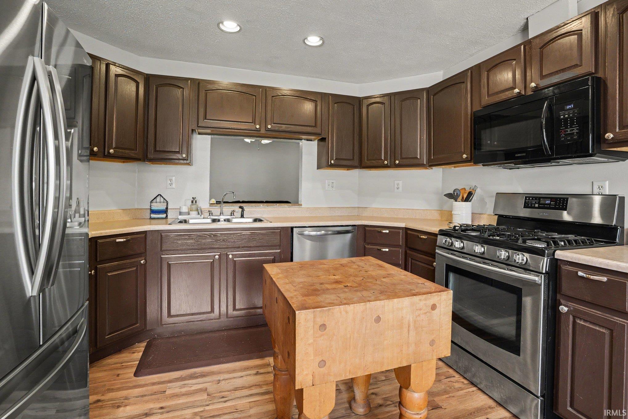 54672 Harmony Lane Elkhart IN 46514
