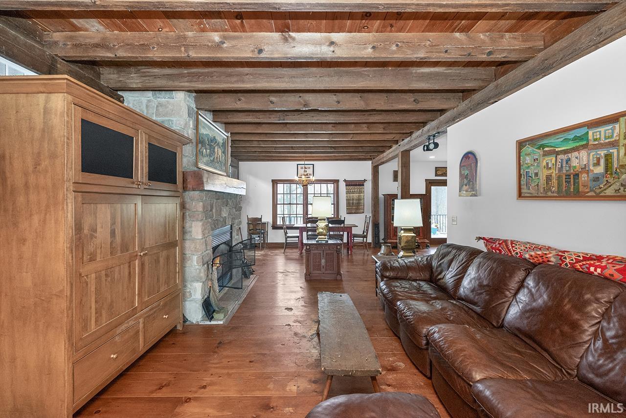 17901 County Road 112 Bristol IN 46507