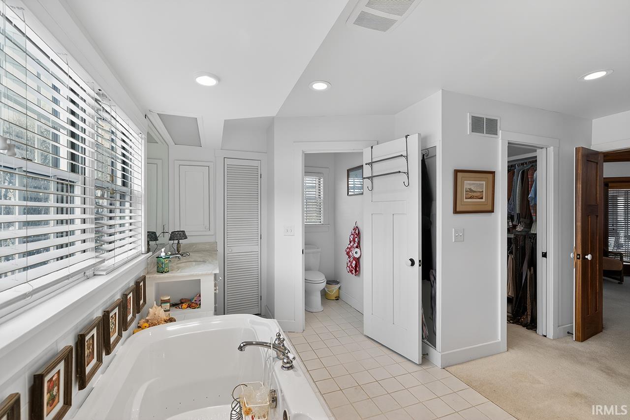 17901 County Road 112 Bristol IN 46507