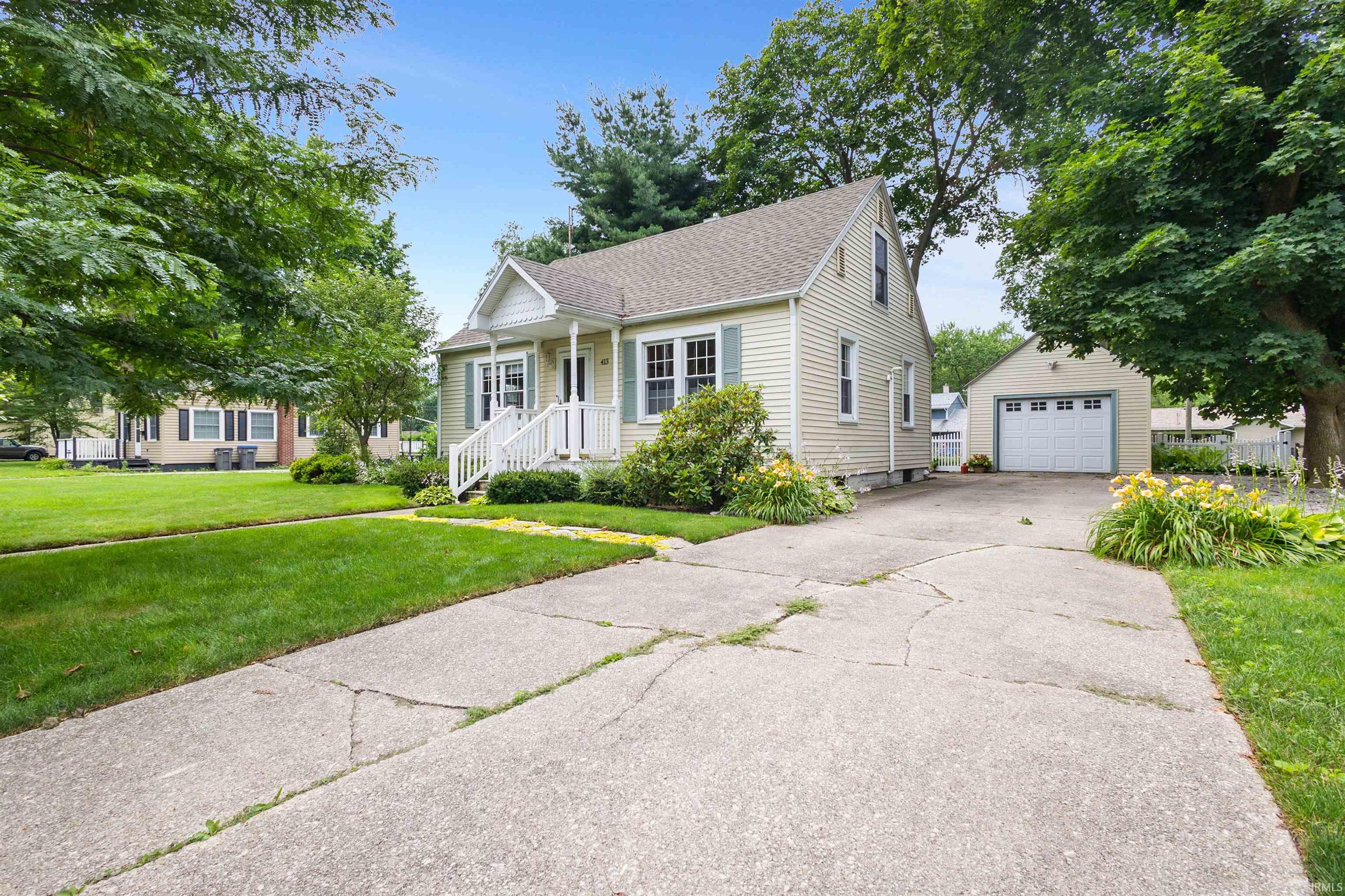 413 S Riverside Boulevard Goshen IN 46526