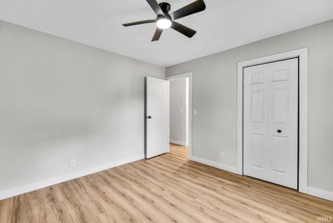 1356 Hampshire Drive South Bend IN 46614