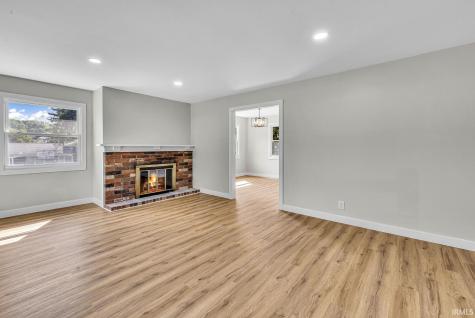 1356 Hampshire Drive South Bend IN 46614