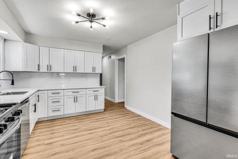 1356 Hampshire Drive South Bend IN 46614