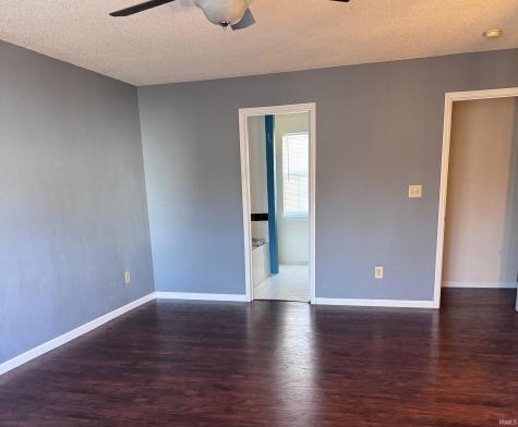 527 S Cobblestone Court Bloomington IN 47403