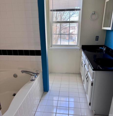 527 S Cobblestone Court Bloomington IN 47403