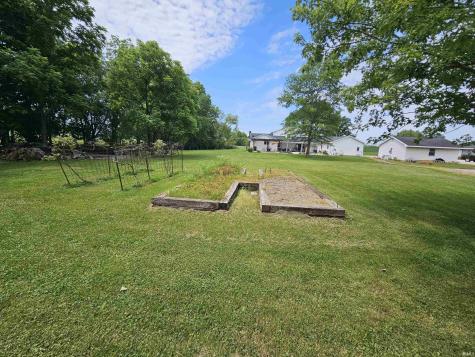 148 S Hickory Corner Road Vincennes IN 47591