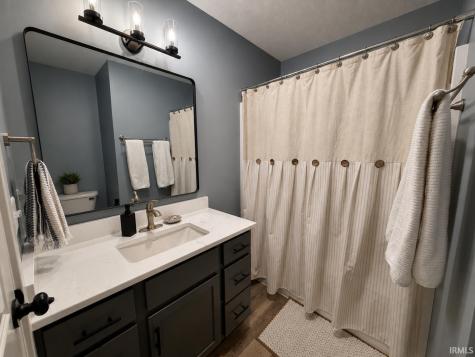 10827 Kathy Drive Fort Wayne IN 46835