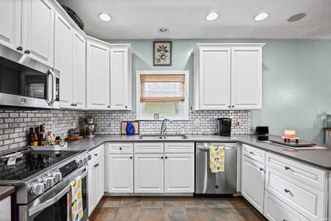 663 N Admirals Pointe Drive Lafayette IN 47909