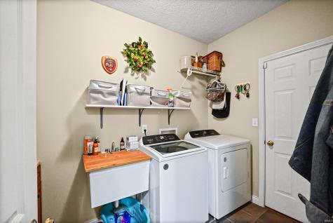 663 N Admirals Pointe Drive Lafayette IN 47909