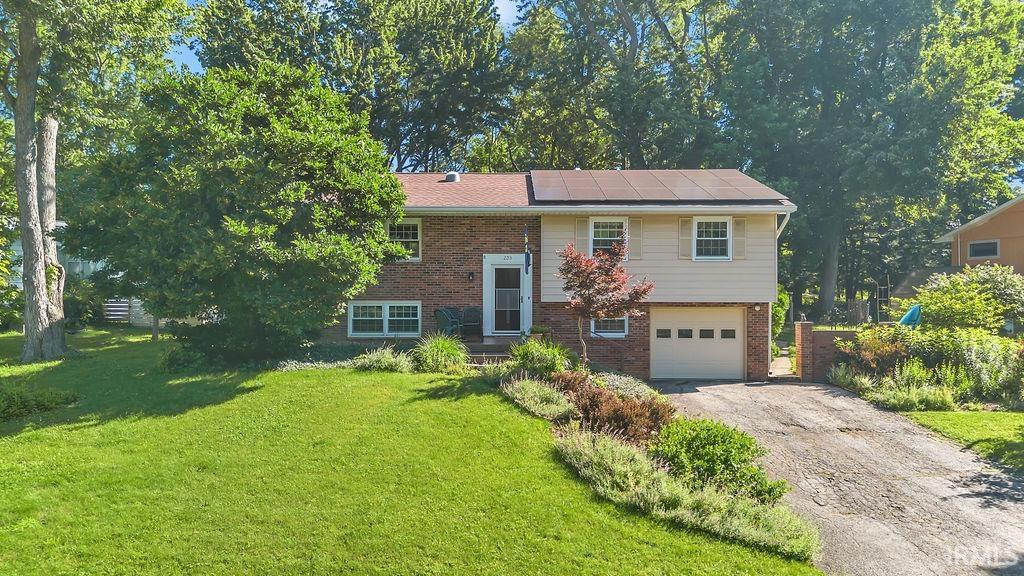 2213 S Sussex Drive Bloomington IN 47401