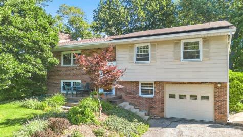 2213 S Sussex Drive Bloomington IN 47401
