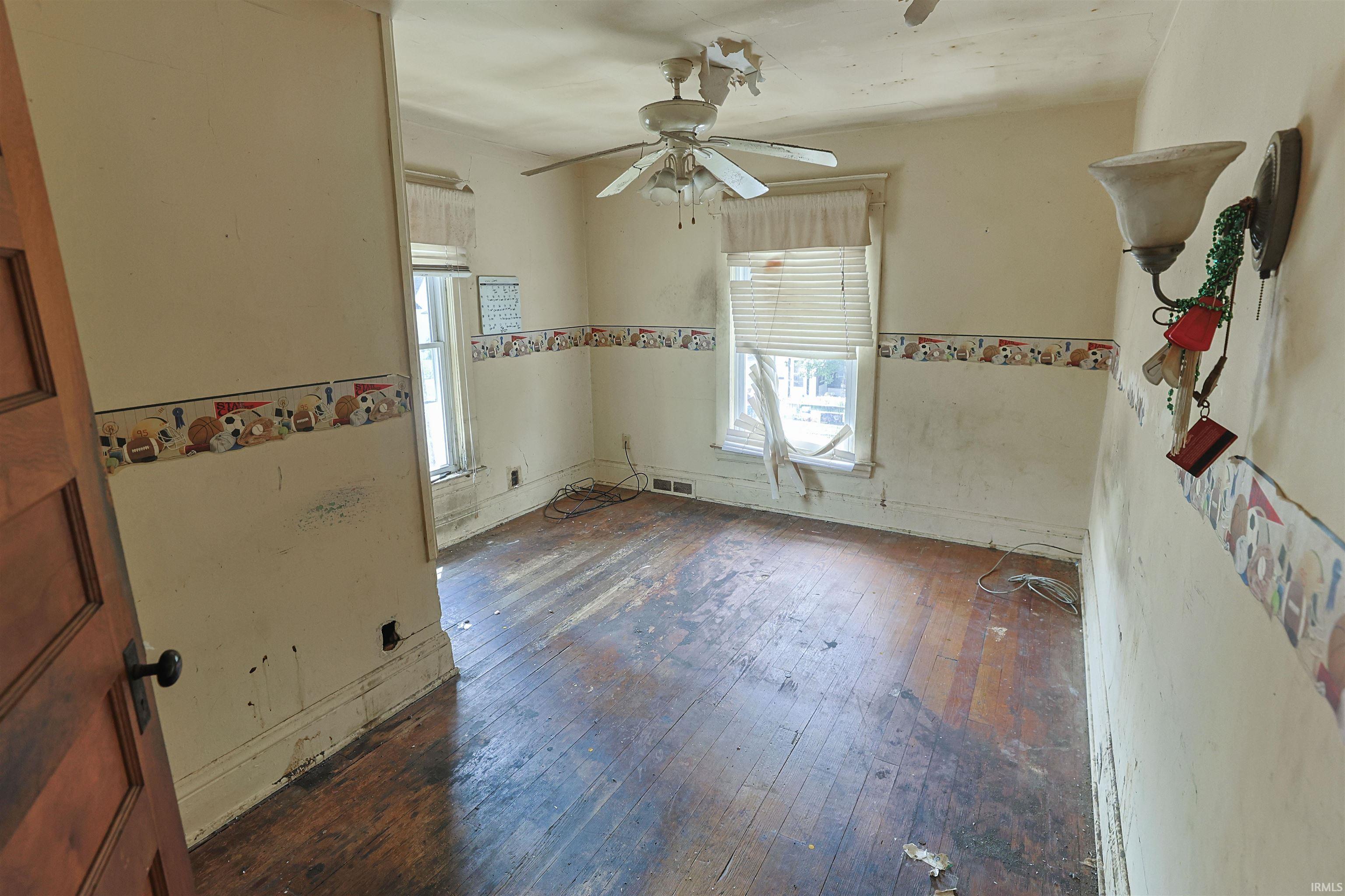 927 E Indiana Avenue South Bend IN 46613