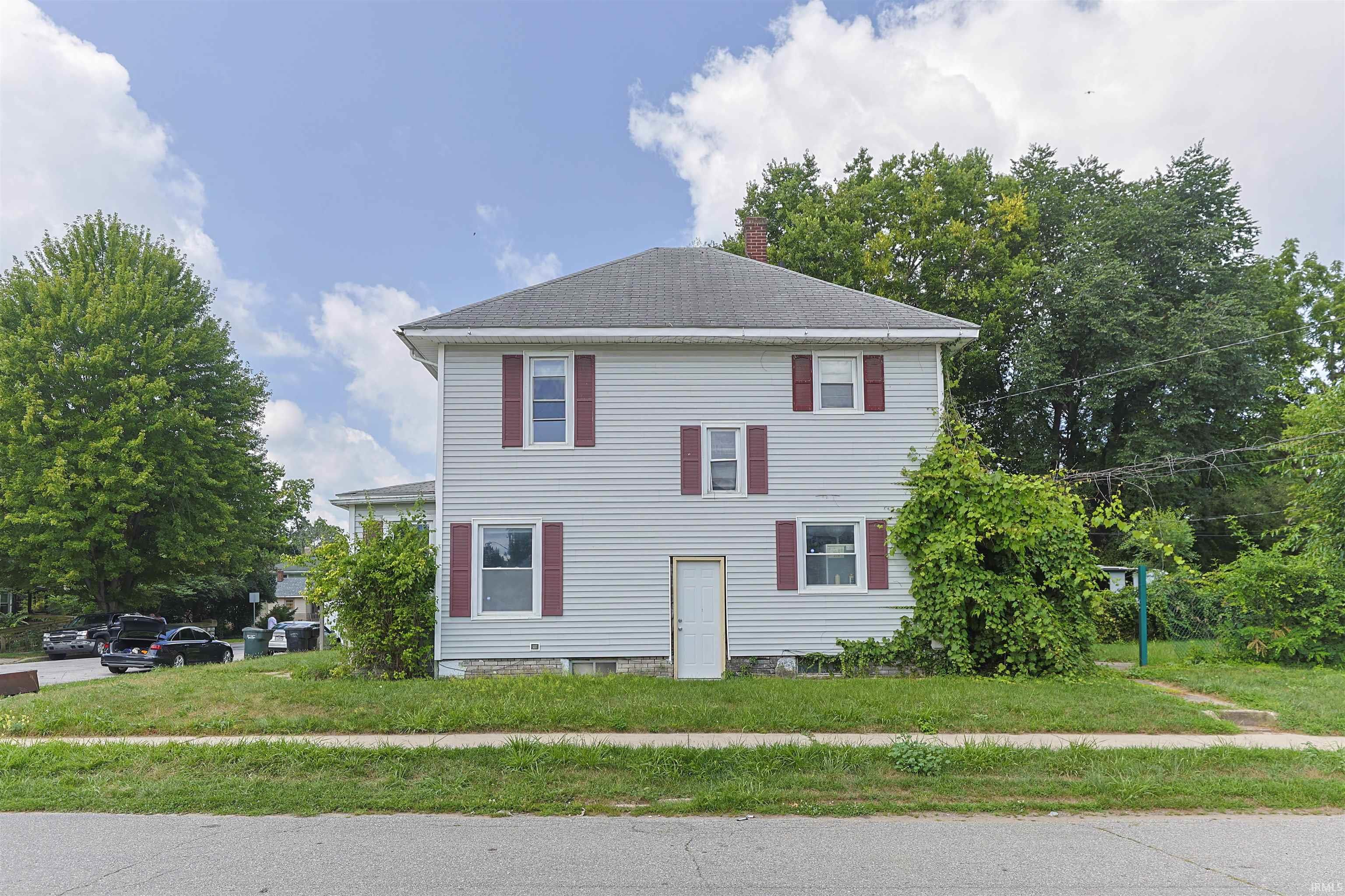 927 E Indiana Avenue South Bend IN 46613