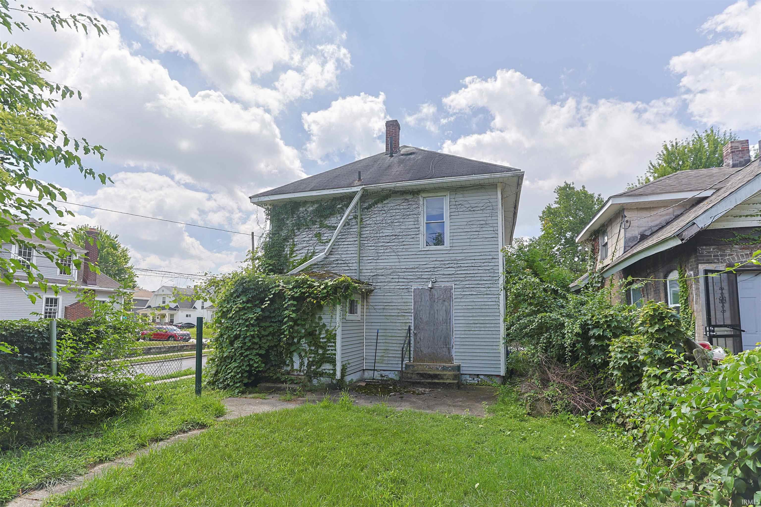 927 E Indiana Avenue South Bend IN 46613