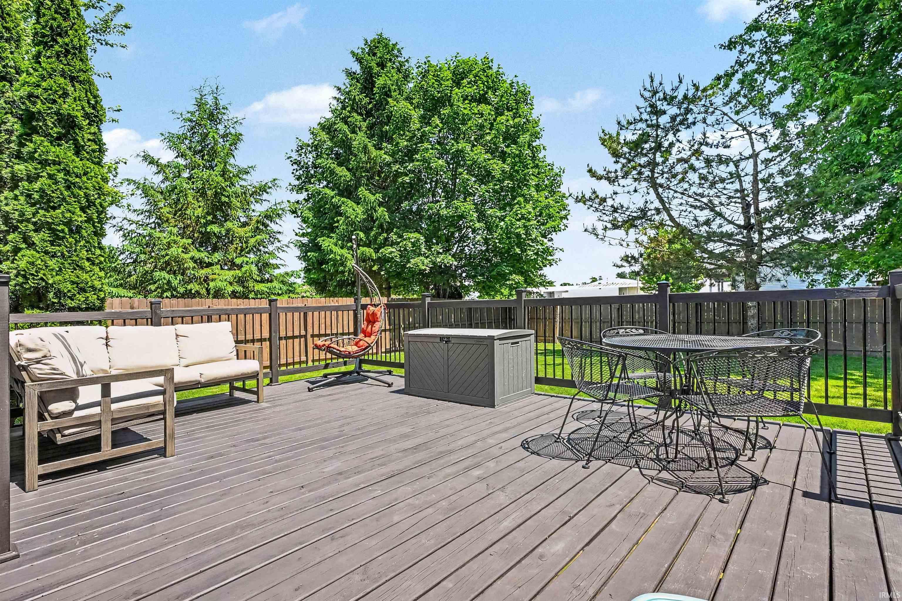 401 Pleasant Acres Nappanee IN 46550