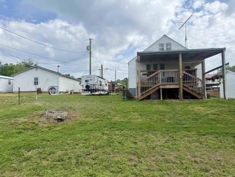 517 Stephens Street Shoals IN 47581