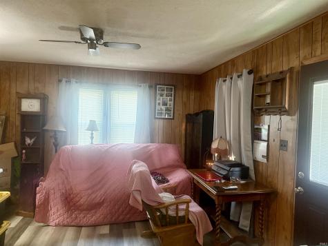 517 Stephens Street Shoals IN 47581