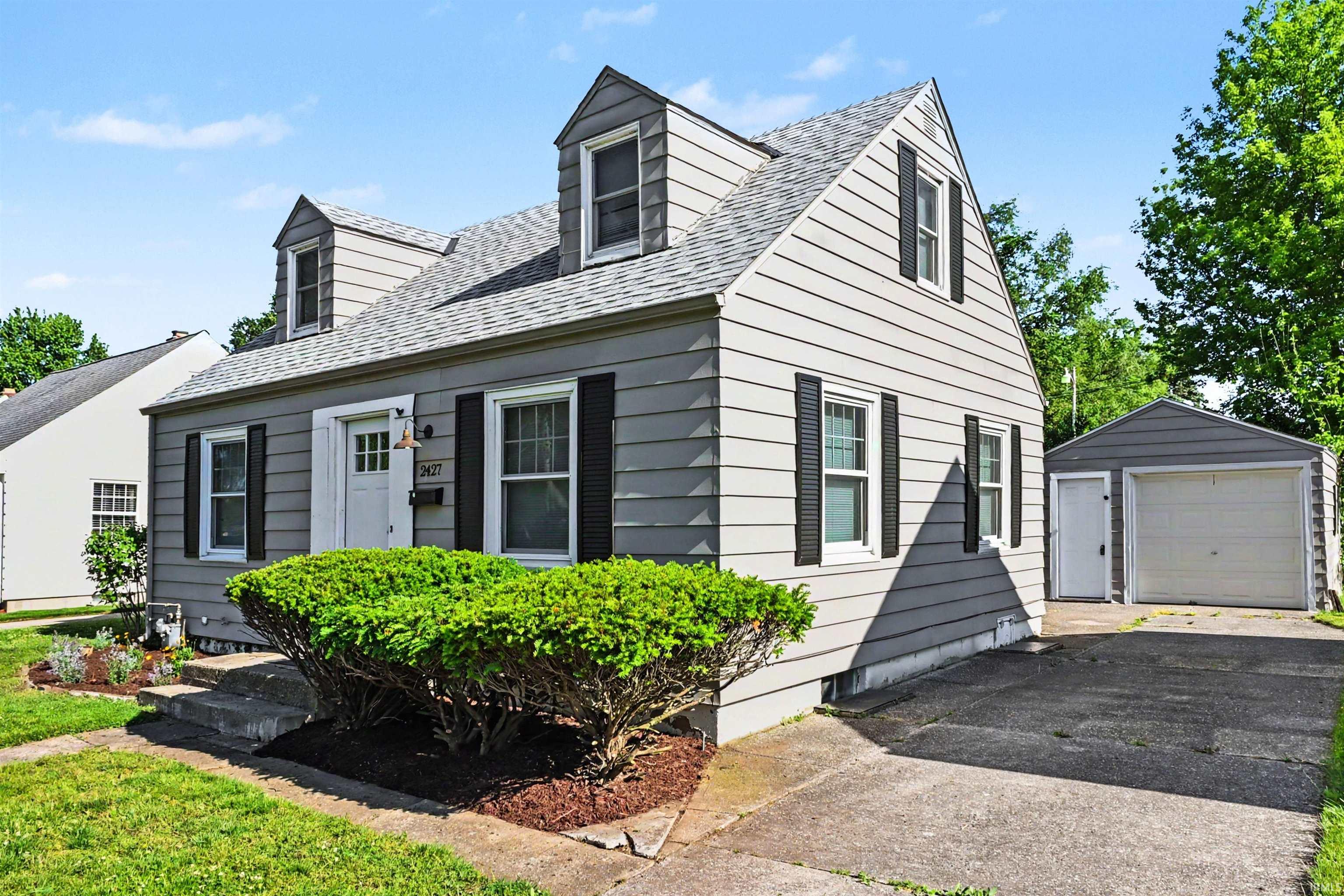 2427 Corby Boulevard South Bend IN 46615