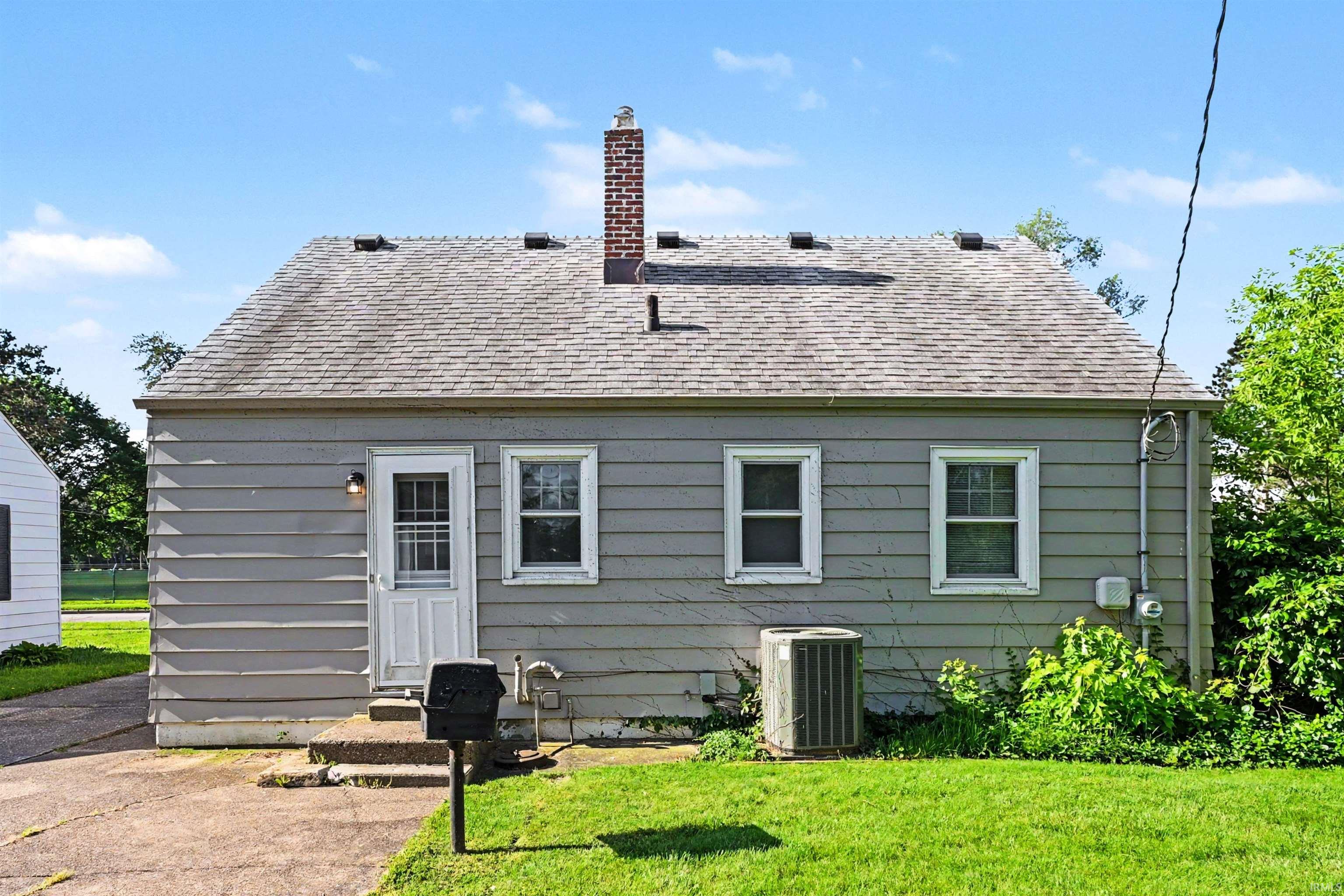2427 Corby Boulevard South Bend IN 46615