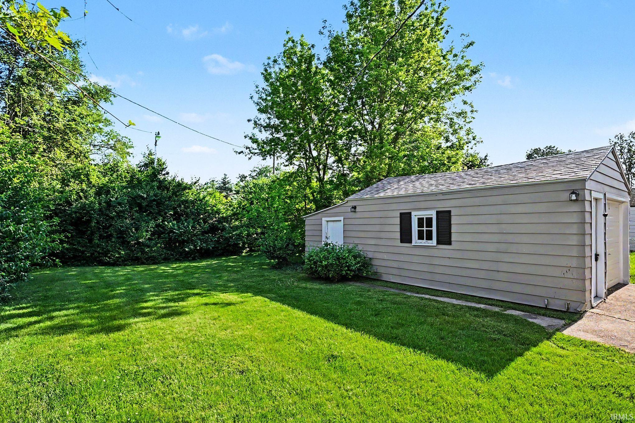 2427 Corby Boulevard South Bend IN 46615