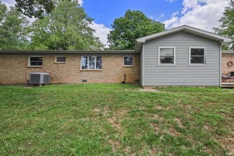 11 Clamme Court Hartford City IN 47348