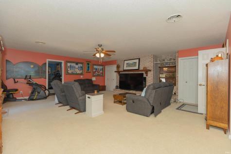 1324 Rosemarie Avenue Evansville IN 47715