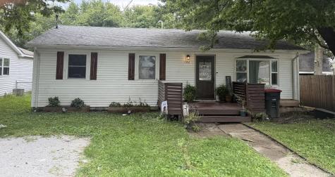 106 S Moore Street Brookston IN 47923