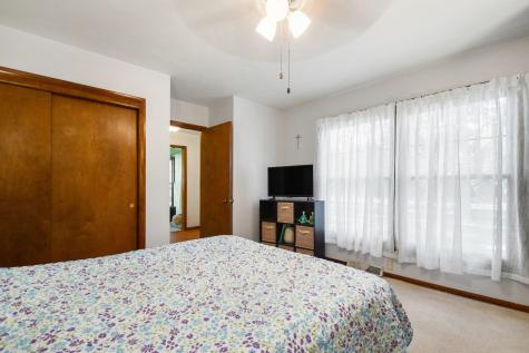 57058 Pine Road South Bend IN 46619