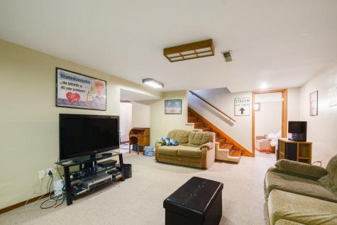 57058 Pine Road South Bend IN 46619