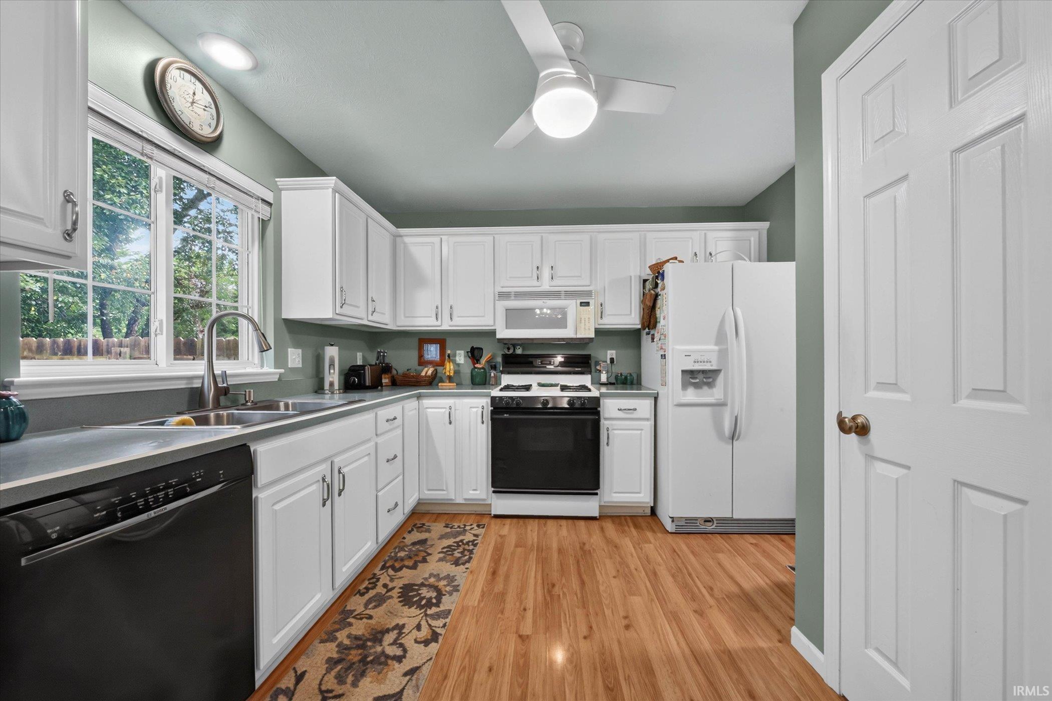 10021 Ashwood Forest Drive Osceola IN 46561