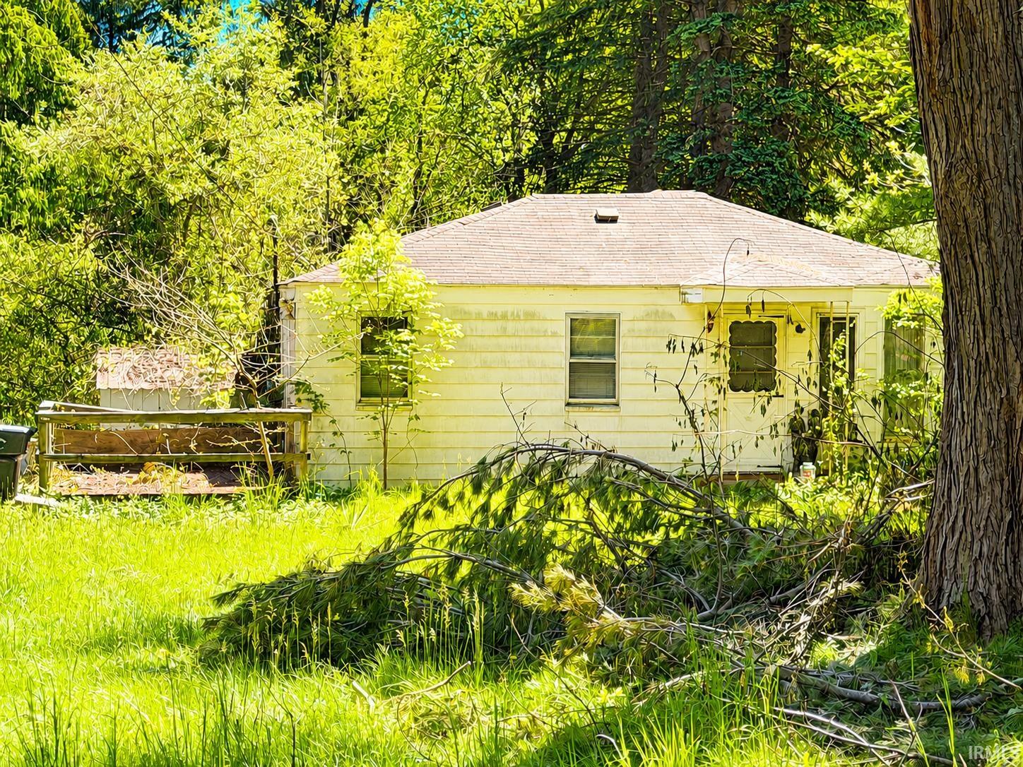 52758 Lynnwood Avenue South Bend IN 46628