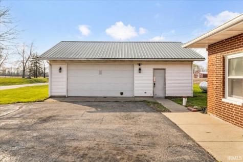 9809 S Us 35 Highway Losantville IN 47354