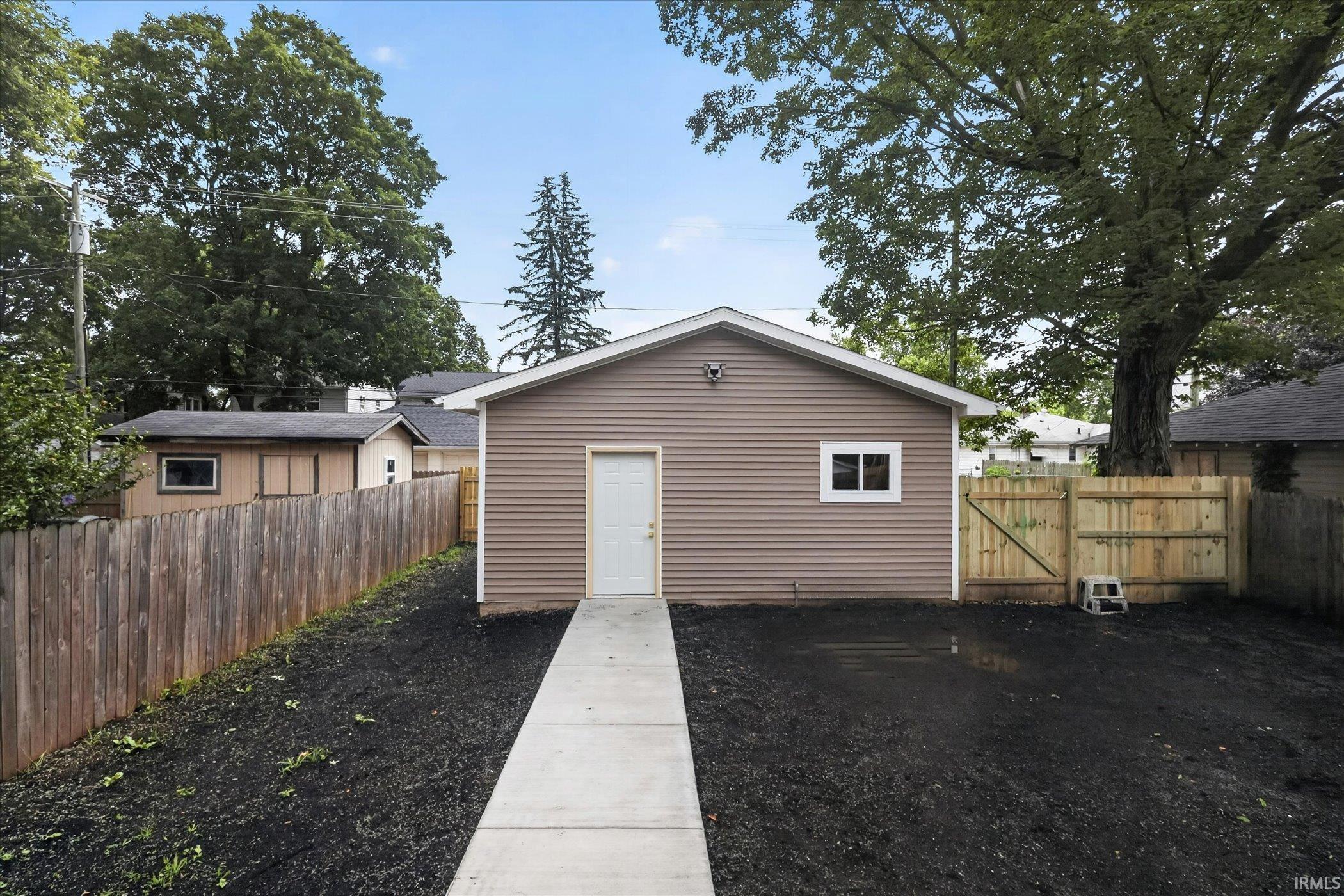 1026 Clover Street South Bend IN 46615