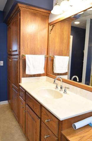 5009 Elmhurst Drive Evansville IN 47711