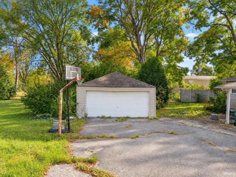 418 E Streeter Avenue Muncie IN 47303